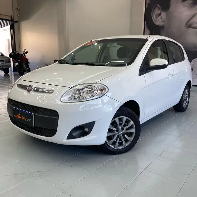 Carro Fiat Palio 2014 Attractive 1.0 8V (Flex)