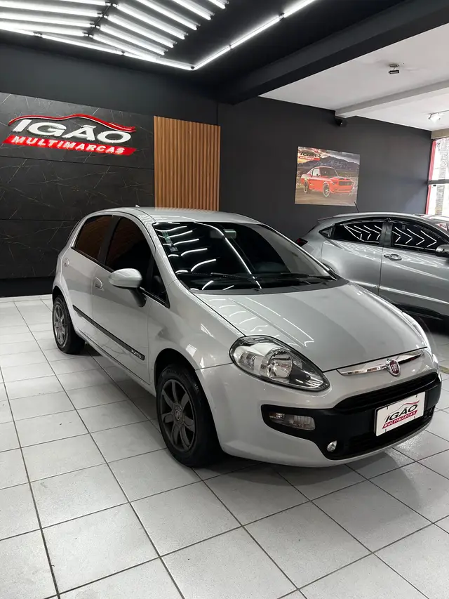 Carro Fiat Punto 2015 Attractive 1.4 (Flex)