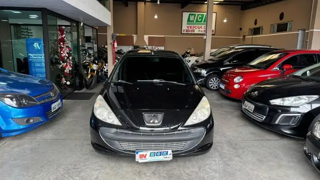 Carro Peugeot 207 2011 Hatch XR 1.4 8V (flex) 4p