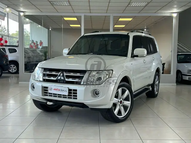Carro Mitsubishi Pajero Full 2013 3.8 V6 5D HPE 4WD