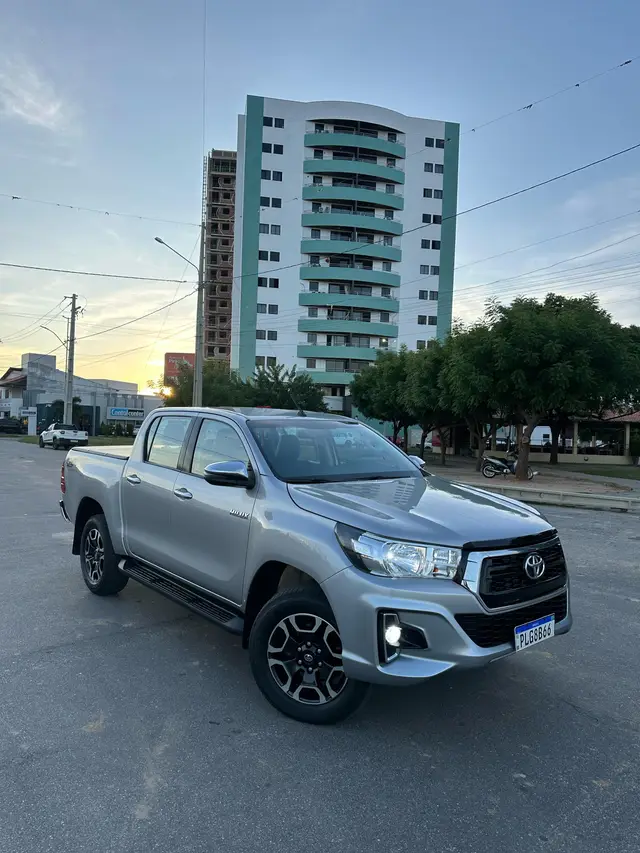 Carro Toyota Hilux Cabine Dupla 2019 Hilux 2.8 TDI SRV CD 4x4 (Aut)