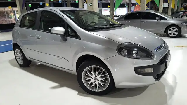 Carro Fiat Punto 2014 Essence 1.6 16V (Flex)