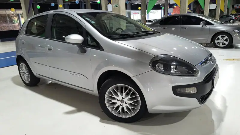 Fiat Punto Essence 1.6 16V (Flex)
