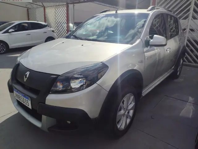 Carro Renault Sandero Stepway 2013 1.6 16V Hi-Flex (aut)