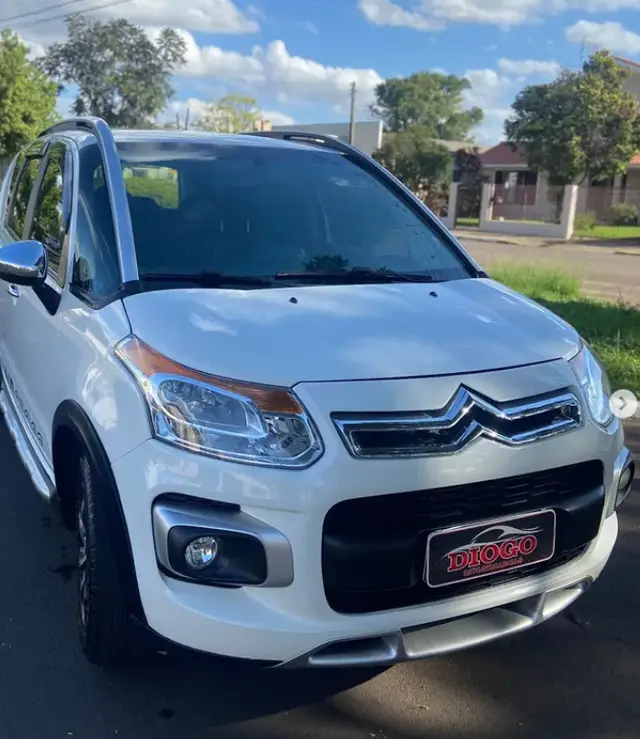 Carro Citroën C3 2011 Exclusive 1.6 16V (flex)