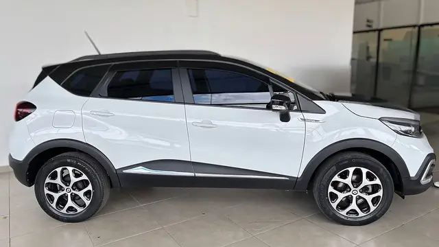 Carro Renault Captur 2022 Zen 1.3 TB 16V Flex 5p Aut.