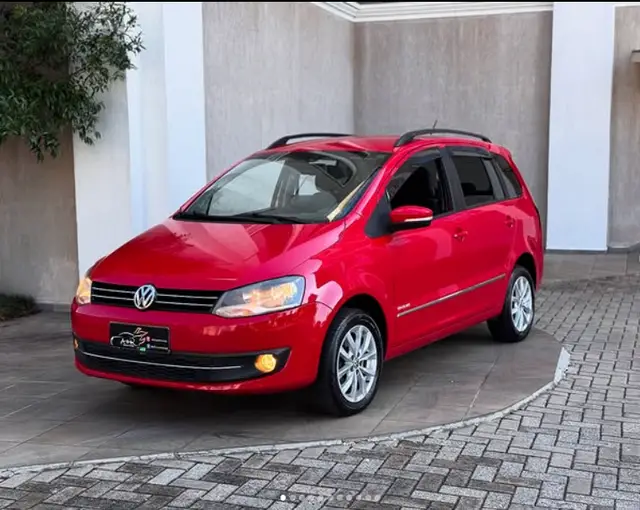 Carro Volkswagen SpaceFox 2015 1.6 16V MSI Highline (Flex)