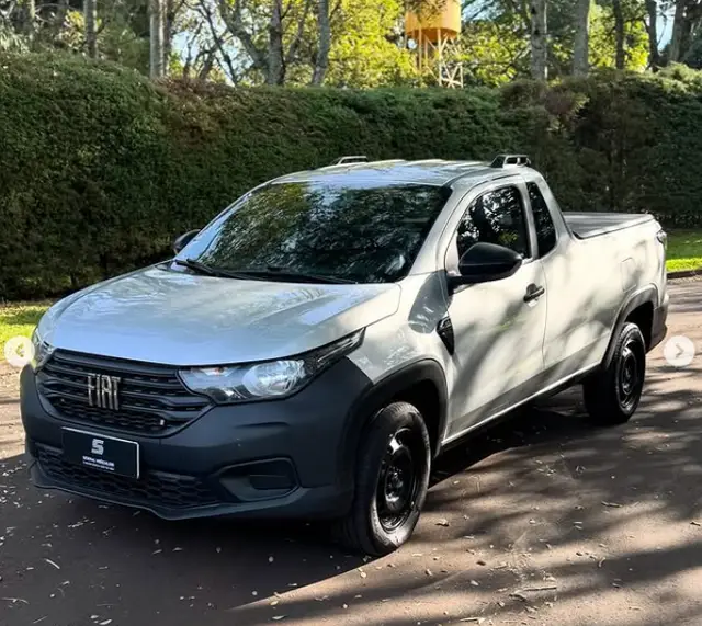 Carro Fiat Strada 2023 Endurance 1.4 Cabine Plus (Flex)
