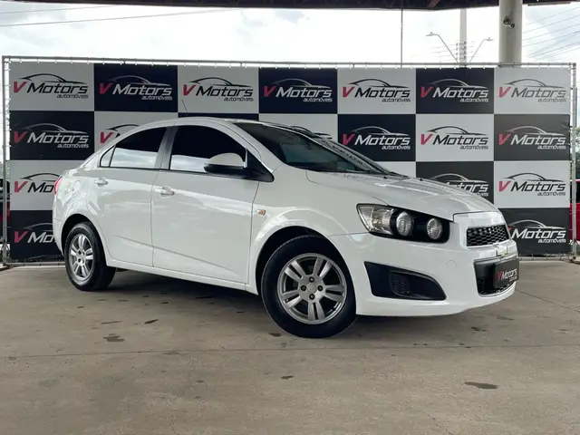 Carro Chevrolet Sonic Sedan 2013 LT (Aut)