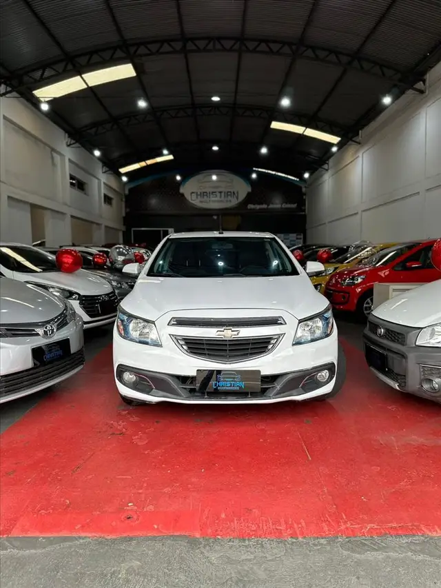 Carro Chevrolet Onix 2015 1.4 LTZ SPE/4 (Aut)