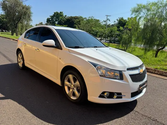Carro Chevrolet Cruze 2013 LT 1.8 16V Ecotec (Flex)