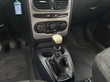 Idea Attractive 1.4 8V (Flex)