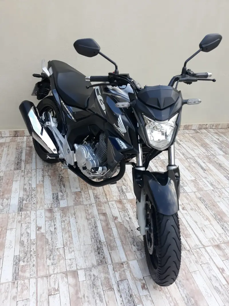 Honda CB 250F Twister (CBS)