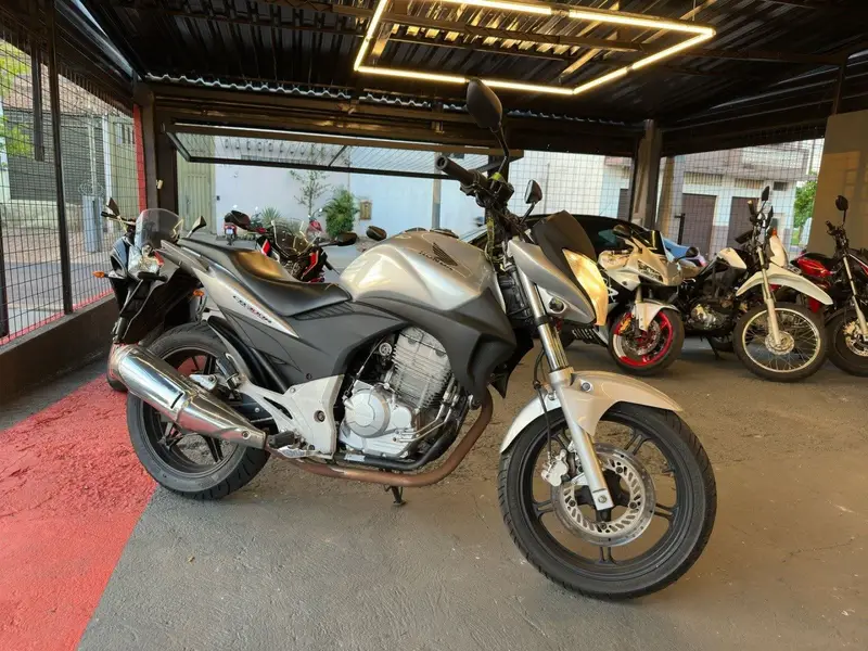 Honda CB 300R (ABS)