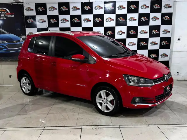 Carro Volkswagen Fox 2015 Comfortline 1.0 TEC (Flex)