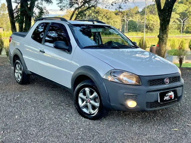 Carro Fiat Strada 2017 Hard Working 1.4 (Flex) (Cabine Dupla)