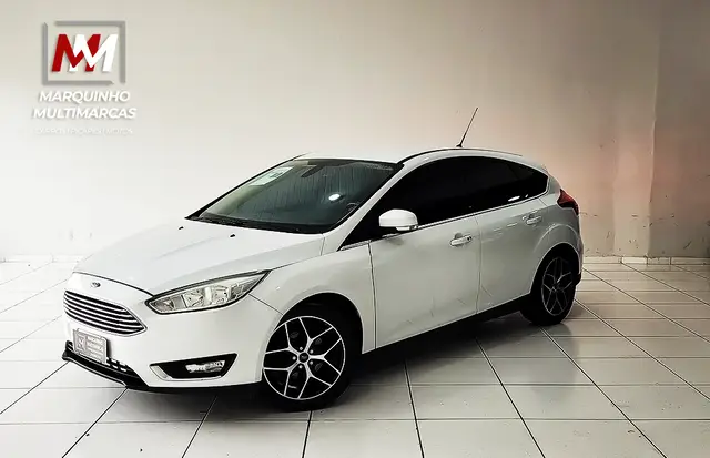 Carro Ford Focus Sedan 2016 Titanium Plus 2.0 PowerShift (Aut)