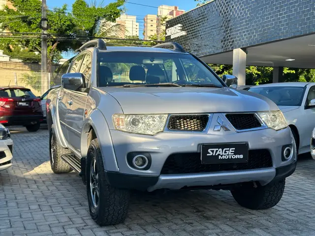 Carro Mitsubishi L200 Triton Sport 2013 3.2 DI-D 4x4 (Aut)