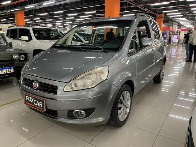 Carro Fiat Idea 2013 Attractive 1.4 8V (Flex)