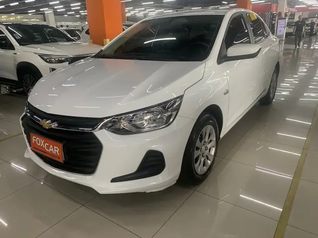 Carro Chevrolet Onix Plus 2020 1.0 LT (Flex)