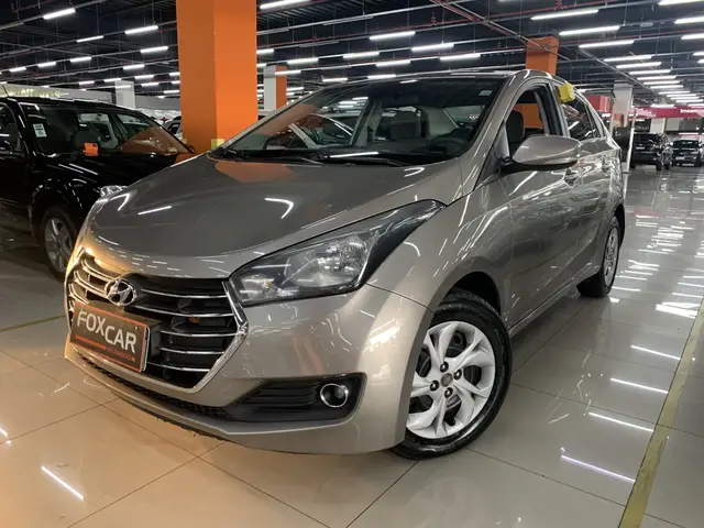 Carro Hyundai HB20S 2017 1.6 Comfort Plus (Flex)
