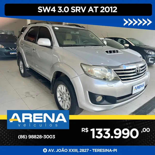 Carro Toyota Hilux SW4 2012 SRV 3.0 4X4 (7 Lugares)