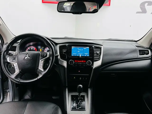 Carro Mitsubishi L200 Triton Sport 2022 HPE-S 2.4 DID-H 4x4 (Aut)