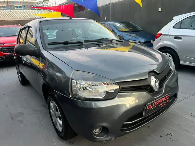 Carro Renault Clio 2015 Hatch. RN 1.0 16V