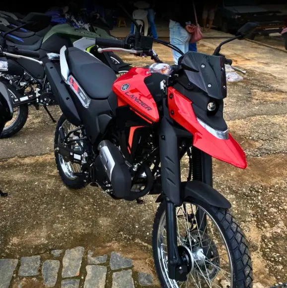 Moto Yamaha XTZ 250 Lander 2025 Connected
