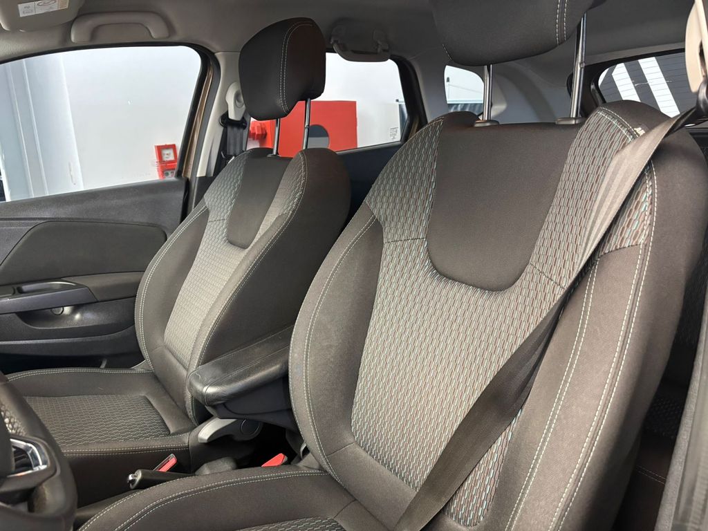 Captur Life 1.6 16v SCe CVT (Flex)