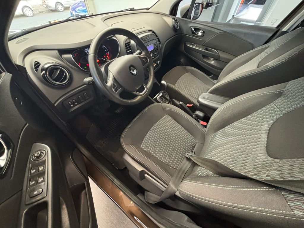 Captur Life 1.6 16v SCe CVT (Flex)