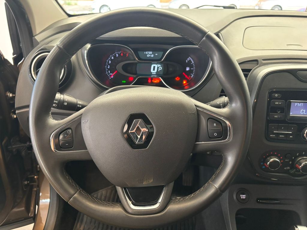 Captur Life 1.6 16v SCe CVT (Flex)