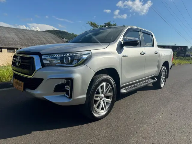 Carro Toyota Hilux Cabine Dupla 2019 Hilux 2.8 TDI CD SRX 50th 4x4 (Aut)