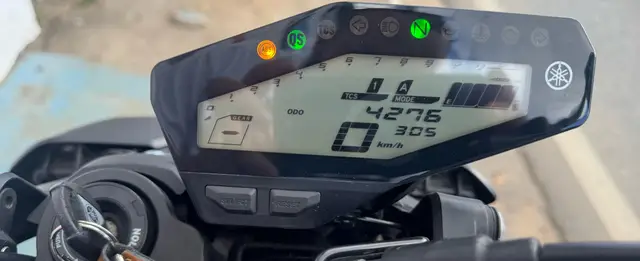 Carro Yamaha MT-09  2025 ABS