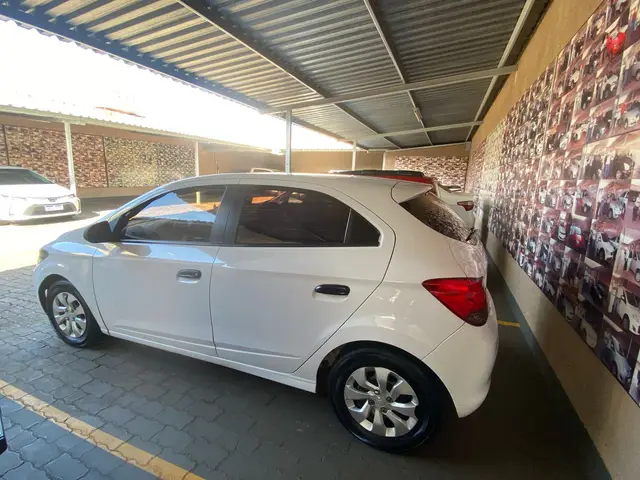 Carro Chevrolet Onix 2019 1.0 Joy SPE/4