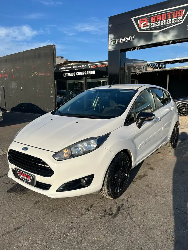 Carro Ford Fiesta Hatch 2017 SEL 1.6 16V Flex Mec. 5p - G