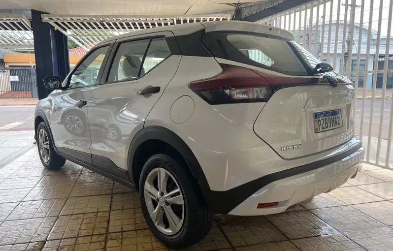 Nissan Kicks Active 1.6 (Flex)