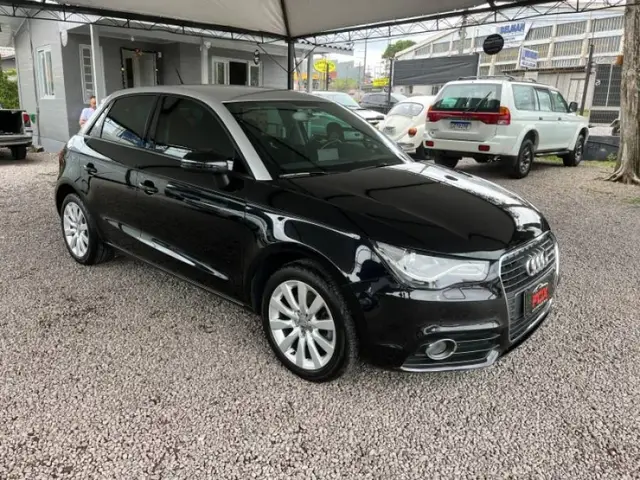 Carro Audi A1 2013 1.4 TFSI Sportback Attraction S Tronic