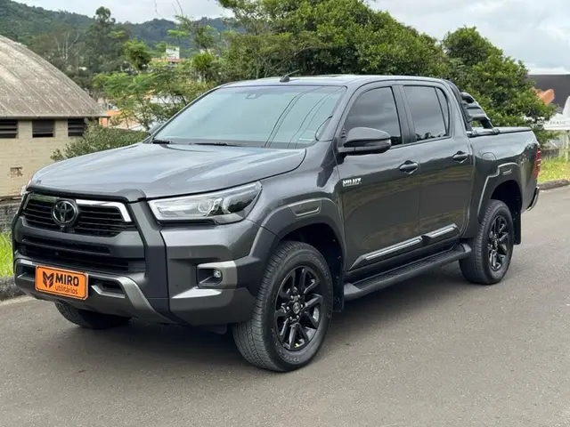 Carro Toyota Hilux Cabine Dupla 2023 Conquest 4x4 2.8 Diesel