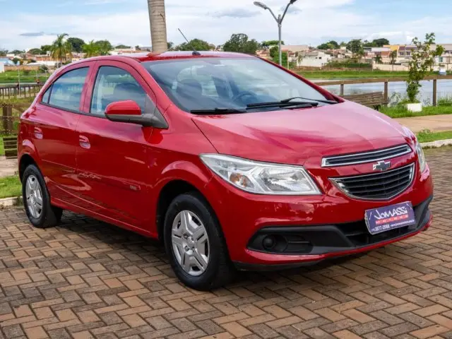 Carro Chevrolet Onix 2013 1.0 LT SPE/4