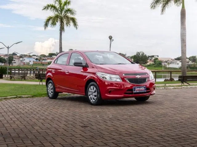 Carro Chevrolet Onix 2015 1.0 LT SPE/4