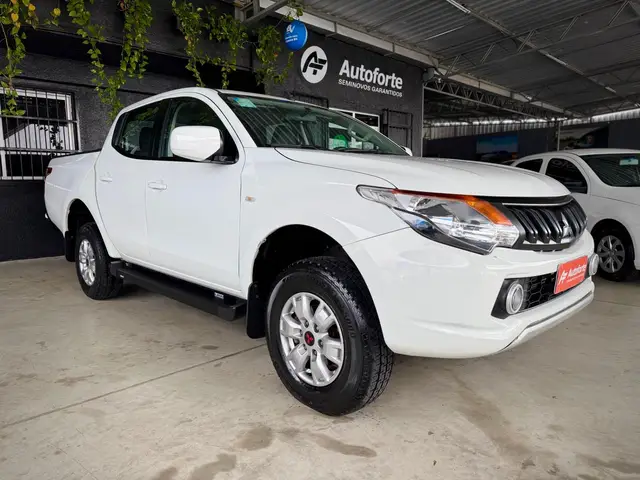 Carro Mitsubishi L200 2022 Triton GL 2.4