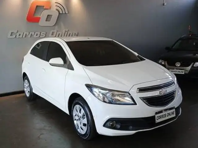 Carro Chevrolet Onix 2016 1.4 LT SPE/4