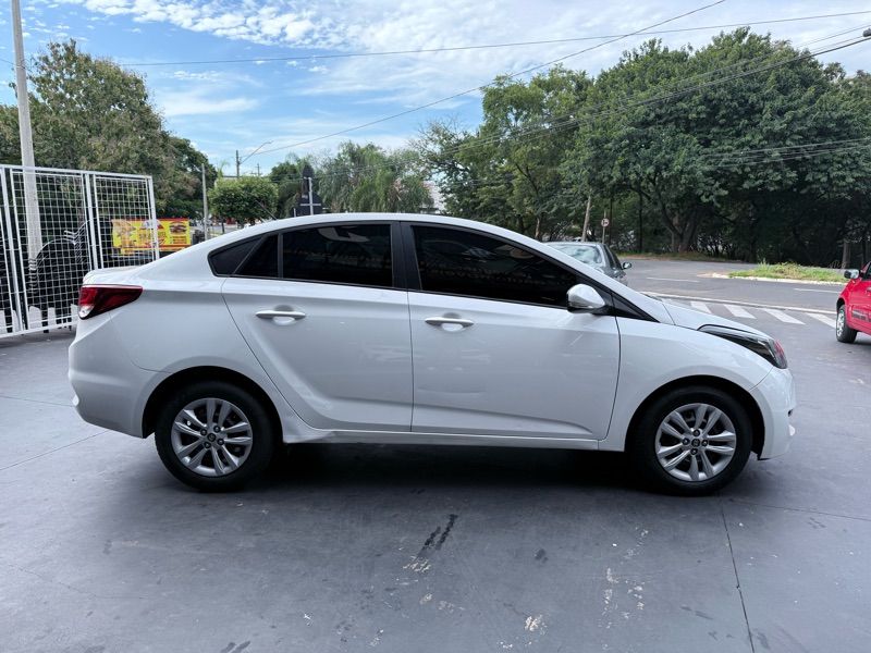 Hyundai HB20S