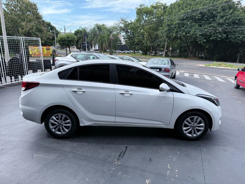 Hyundai HB20S