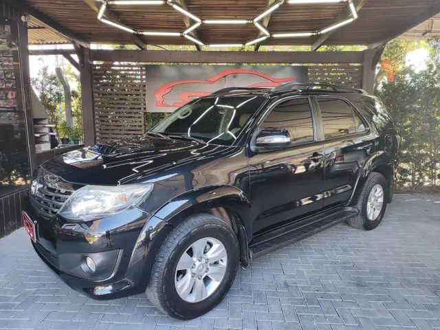 Carro Toyota Hilux SW4 2014 3.0 TDI 4x4 SRV 7L
