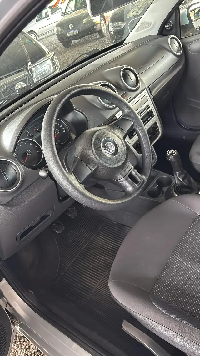 Carro Volkswagen Voyage 2016 1.6 VHT Trendline (Flex)