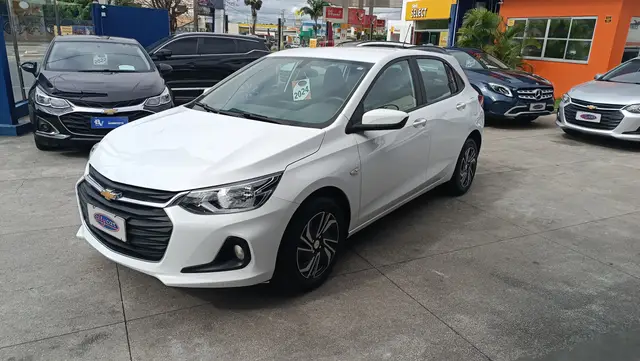 Carro Chevrolet Onix 2024 LT 1.0