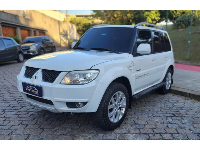 Carro Mitsubishi Pajero TR4 2012 2.0 16V 4x2 (Flex) (Aut)