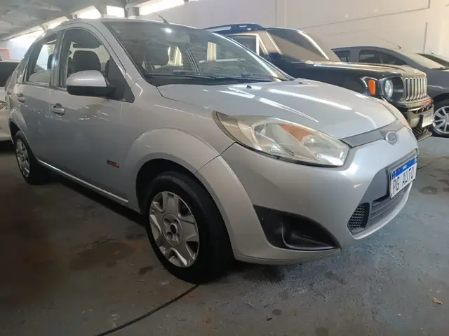 Carro Ford Fiesta Sedan 2013 Sed. 1.6 8V Flex 4p